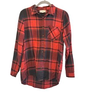 Pink Rose Black and Red Plaid Button-Up Shirt Size Small